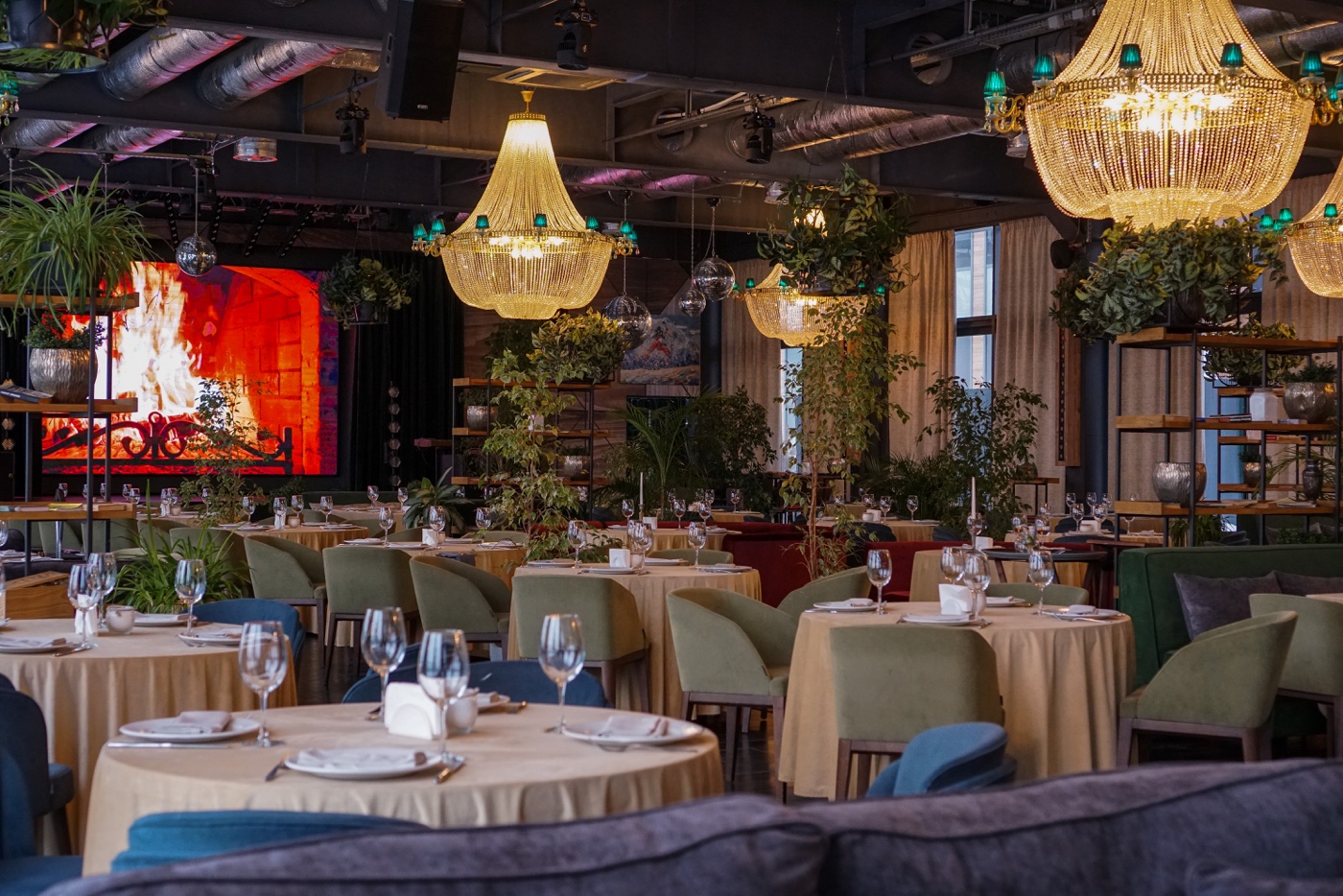 Ambassadori restaurant panorama from Vorobyovy Gory